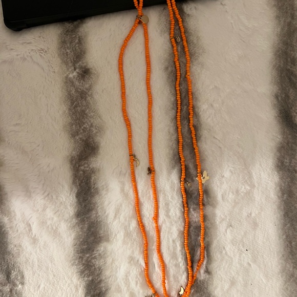 Orange Waist beads.. one size fits all. I never wore them. 🧡 - Picture 4 of 6